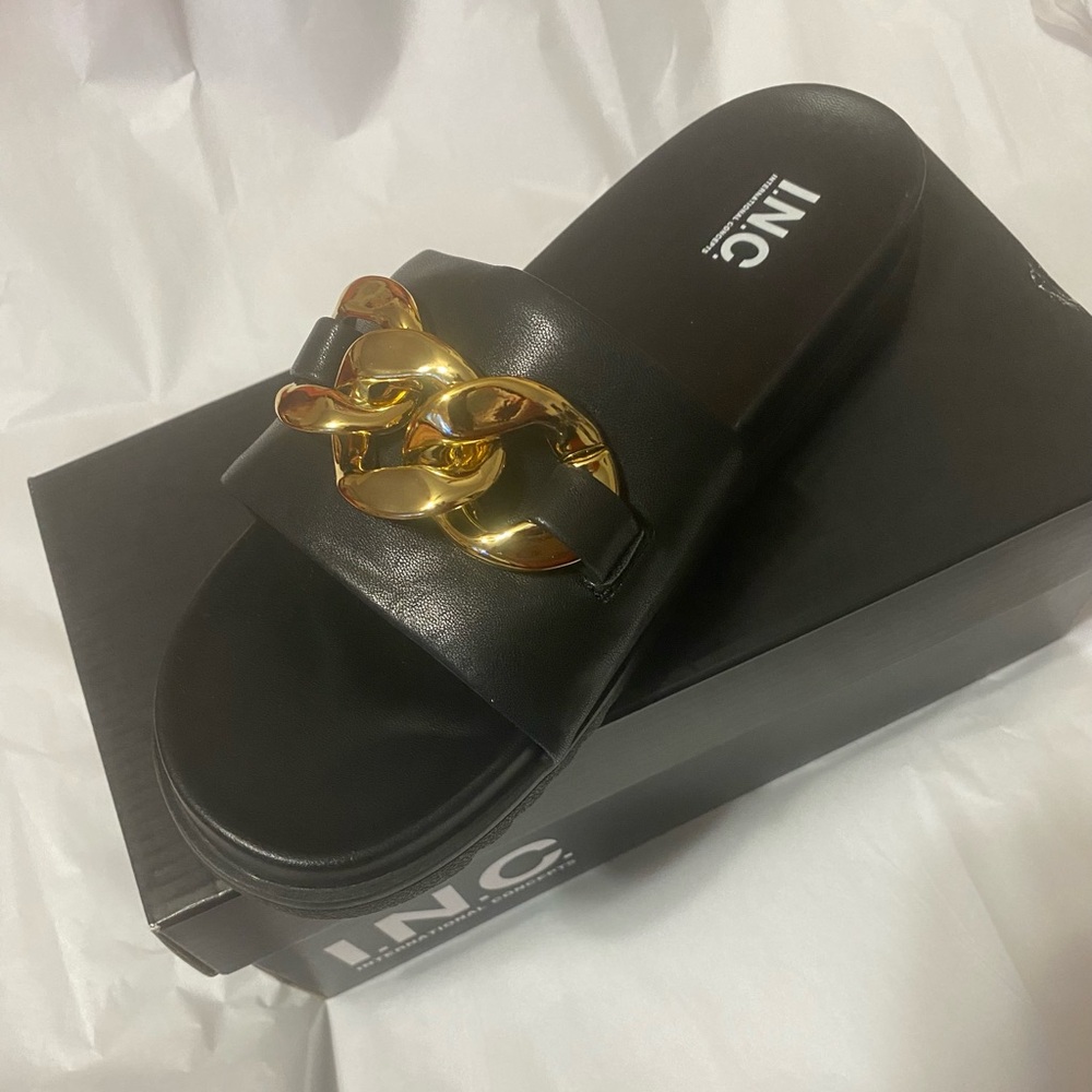 INC Chloe gold chain link design slide black sandal; size: 5